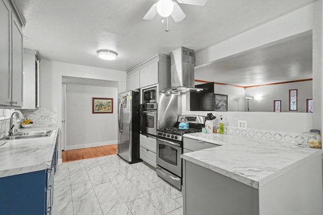 270 Patricia Ln, Sutter Creek, CA 95685