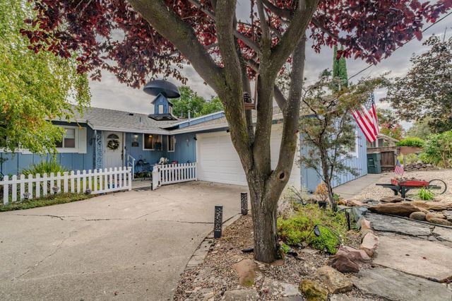 270 Patricia Ln, Sutter Creek, CA 95685
