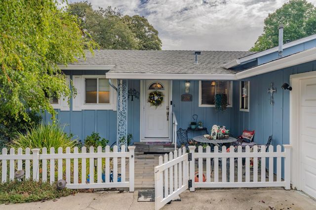 270 Patricia Ln, Sutter Creek, CA 95685