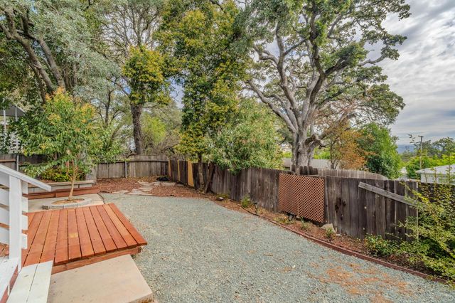 270 Patricia Ln, Sutter Creek, CA 95685