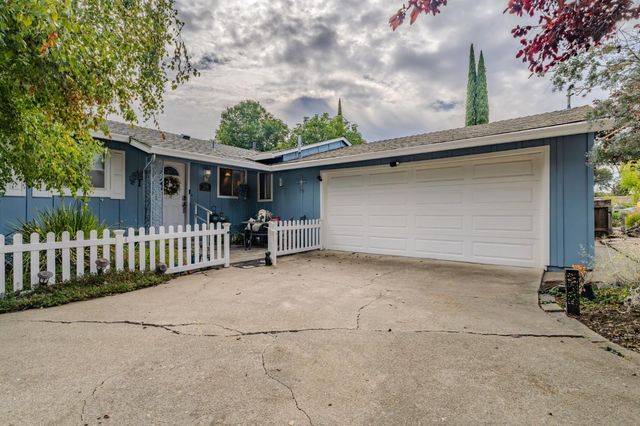 270 Patricia Ln, Sutter Creek, CA 95685