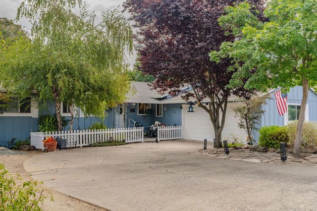 270 Patricia Ln, Sutter Creek, CA 95685