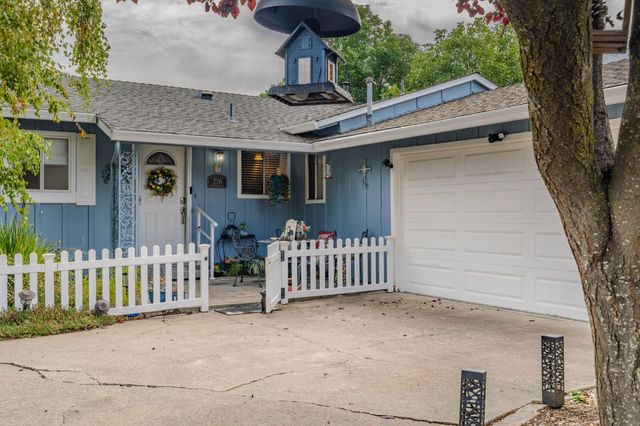 270 Patricia Ln, Sutter Creek, CA 95685