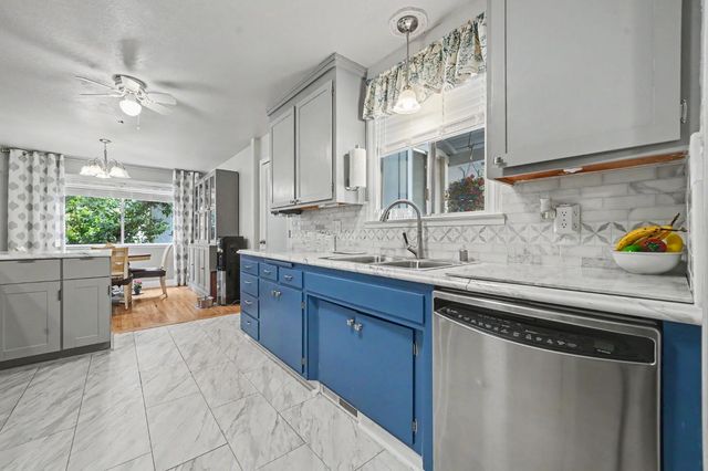270 Patricia Ln, Sutter Creek, CA 95685