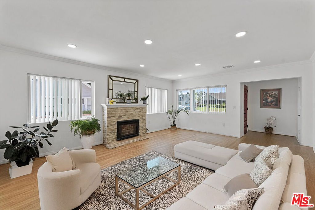 1430 N Dominion Avenue, Pasadena, CA 91104