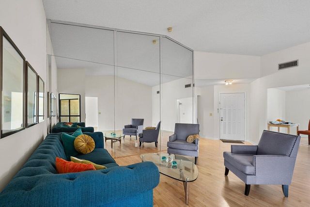 3362 Lucerne Park Drive, Greenacres, FL 33467