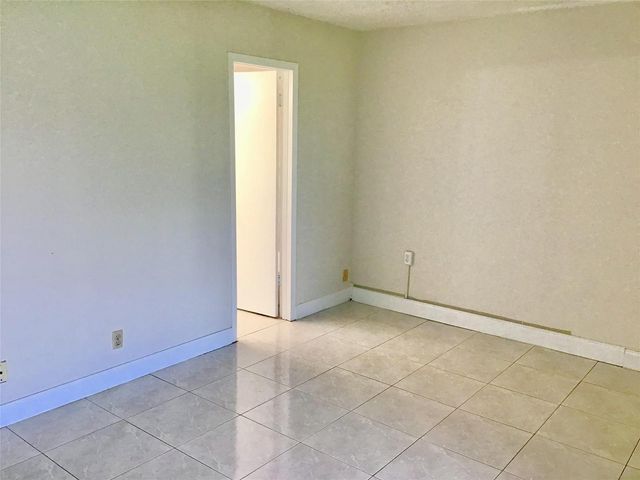 135 Fanshaw D 135, Boca Raton, FL 33434