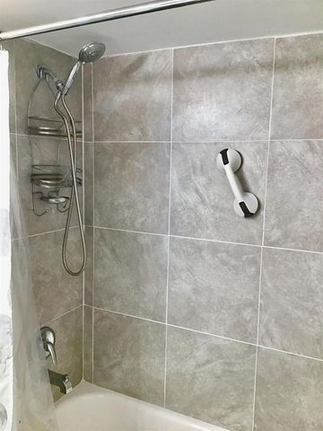 135 Fanshaw D 135, Boca Raton, FL 33434