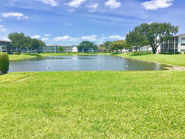 135 Fanshaw D 135, Boca Raton, FL 33434