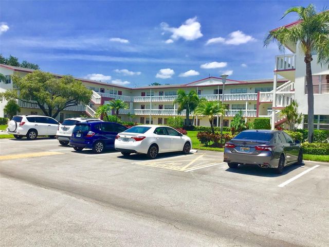 135 Fanshaw D 135, Boca Raton, FL 33434