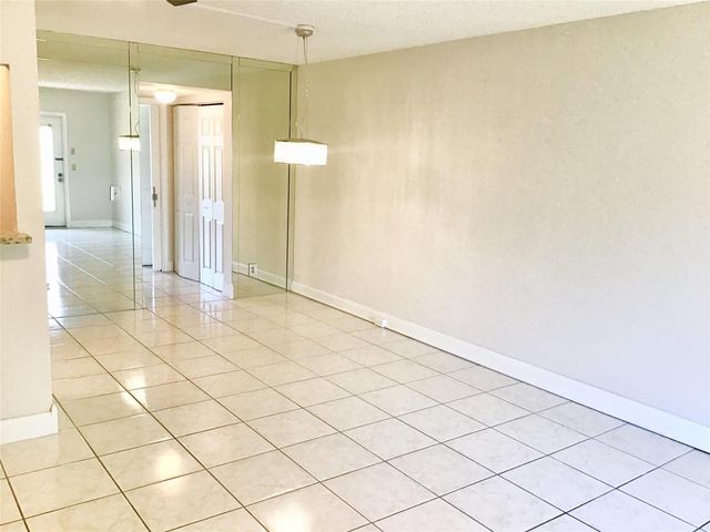 135 Fanshaw D 135, Boca Raton, FL 33434