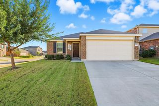 10101 Newtown Drive, Fort Worth, TX 76036