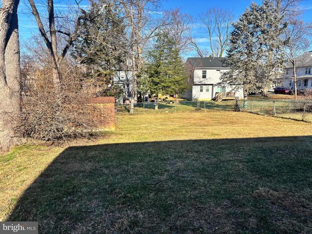 347 W MONROE AVE, Magnolia, NJ 08049