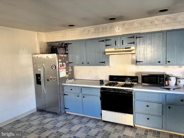 347 W MONROE AVE, Magnolia, NJ 08049