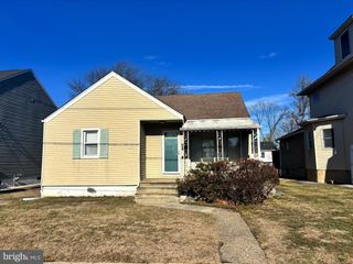 347 W MONROE AVE, Magnolia, NJ 08049