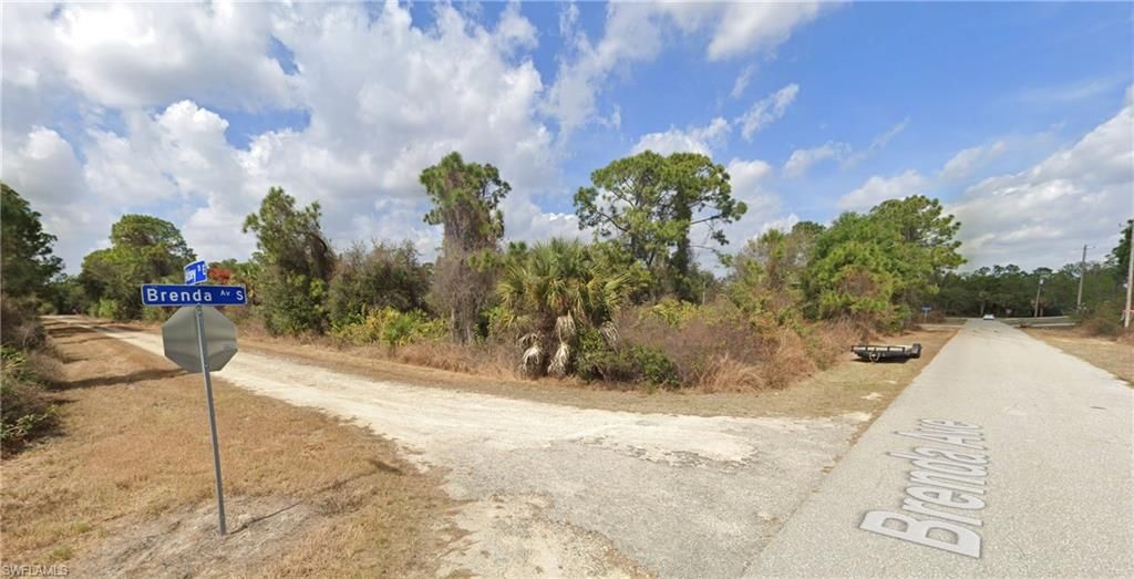 921 Abbey ST E, LEHIGH ACRES, FL 33974 — exterior