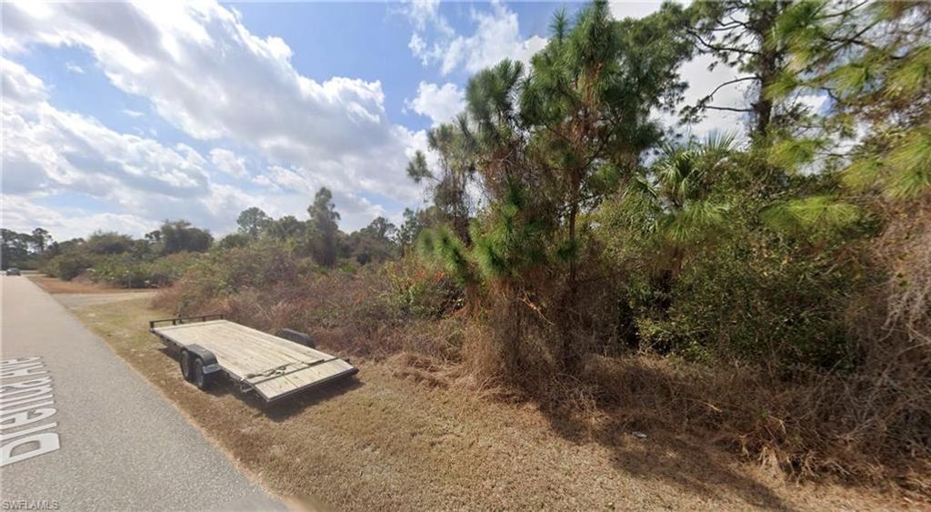 921 Abbey ST E, LEHIGH ACRES, FL 33974 — photo 3