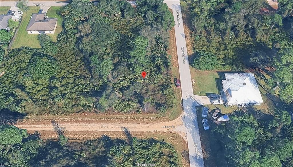 921 Abbey ST E, LEHIGH ACRES, FL 33974 — photo 4