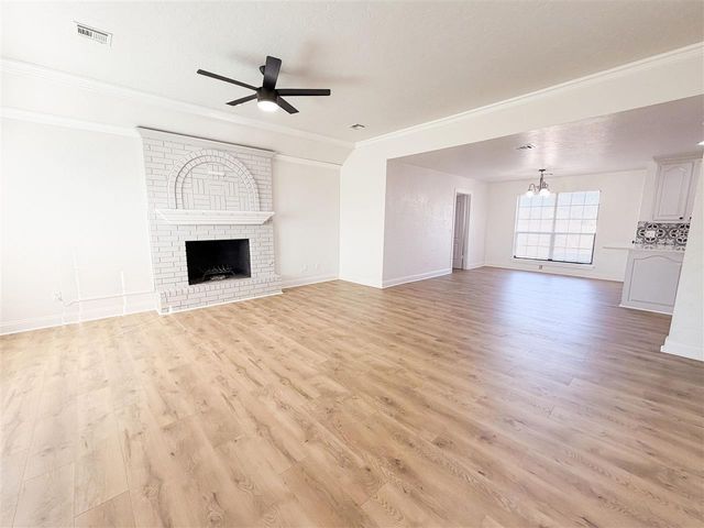 11 NW Forest Place, Lawton, OK 73505