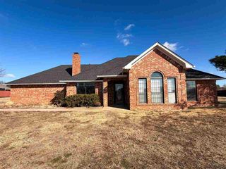 11 NW Forest Place, Lawton, OK 73505