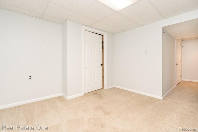 1157 Meadowcrest Drive, Waterford, MI 48327