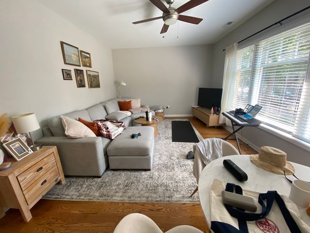 650 W Arlington Place 57-1, Chicago, IL 60614