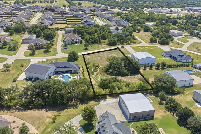158 Hidden Valley Airpark, Shady Shores, TX 76208