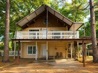 205 Loon Bay Drive, Gun Barrel City, TX 75156