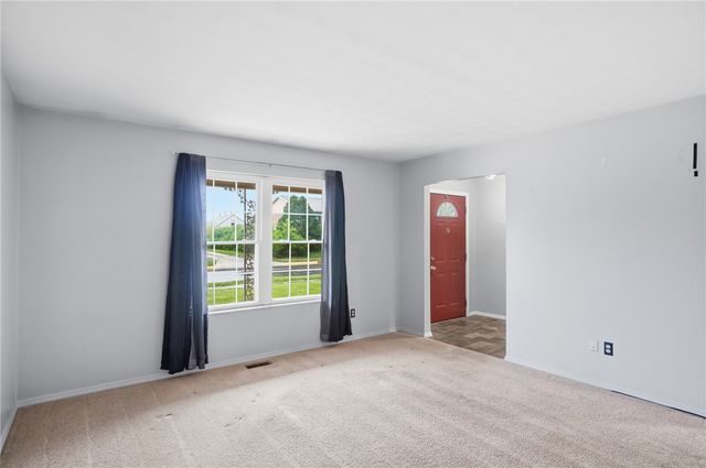 1326 W Trade Square, Troy, OH 45373