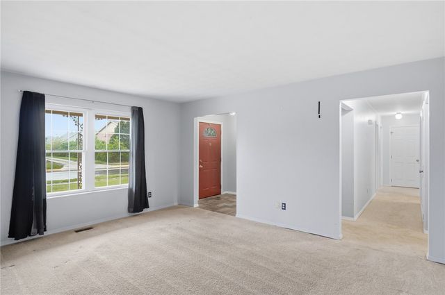 1326 W Trade Square, Troy, OH 45373