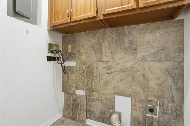 1326 W Trade Square, Troy, OH 45373