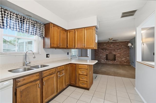 1326 W Trade Square, Troy, OH 45373