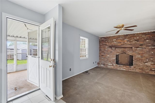 1326 W Trade Square, Troy, OH 45373