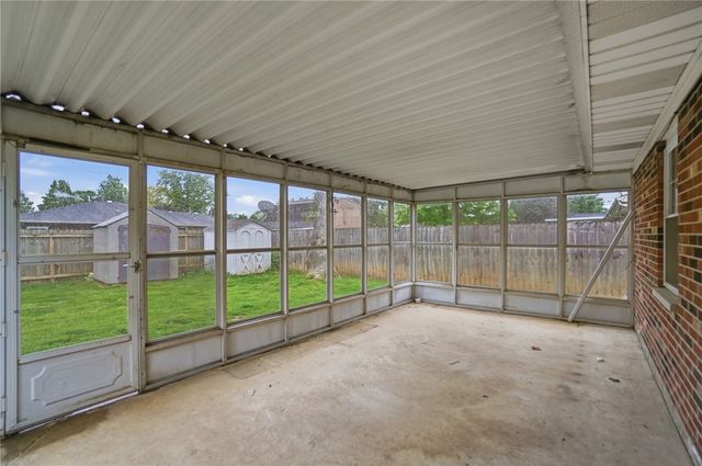 1326 W Trade Square, Troy, OH 45373