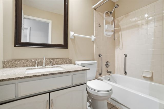 1326 W Trade Square, Troy, OH 45373