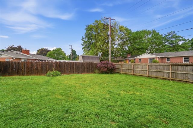 1326 W Trade Square, Troy, OH 45373
