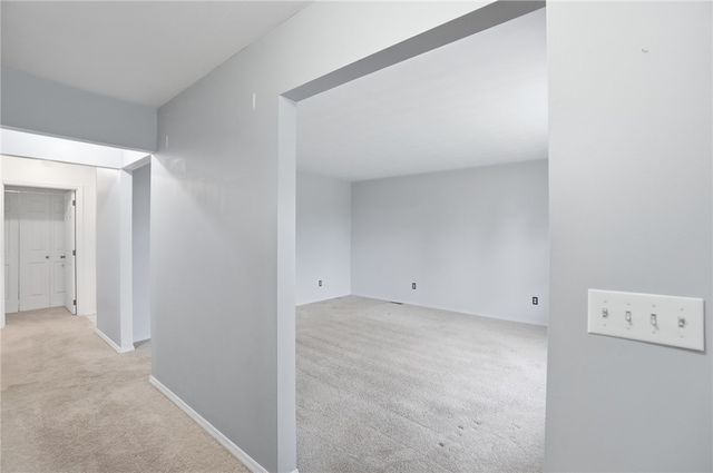 1326 W Trade Square, Troy, OH 45373