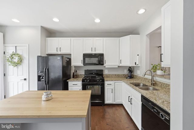 14222 LEGEND GLEN CT, Gainesville, VA 20155