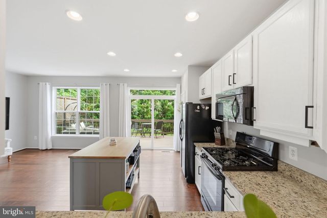 14222 LEGEND GLEN CT, Gainesville, VA 20155