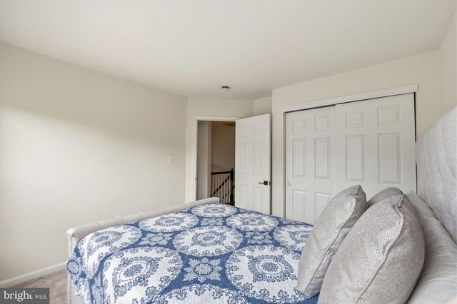 14222 LEGEND GLEN CT, Gainesville, VA 20155