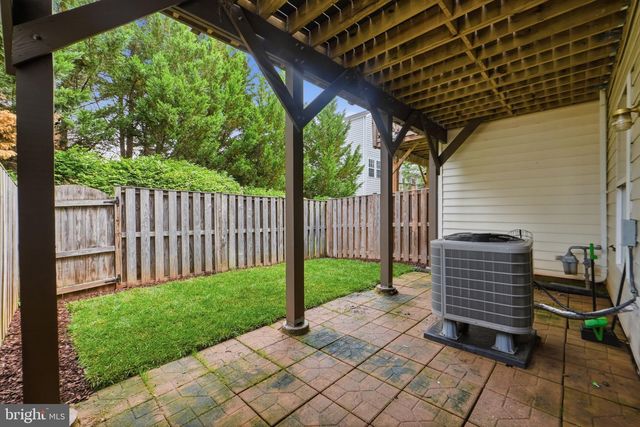 14222 LEGEND GLEN CT, Gainesville, VA 20155