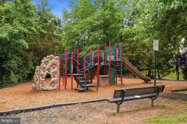 14222 LEGEND GLEN CT, Gainesville, VA 20155