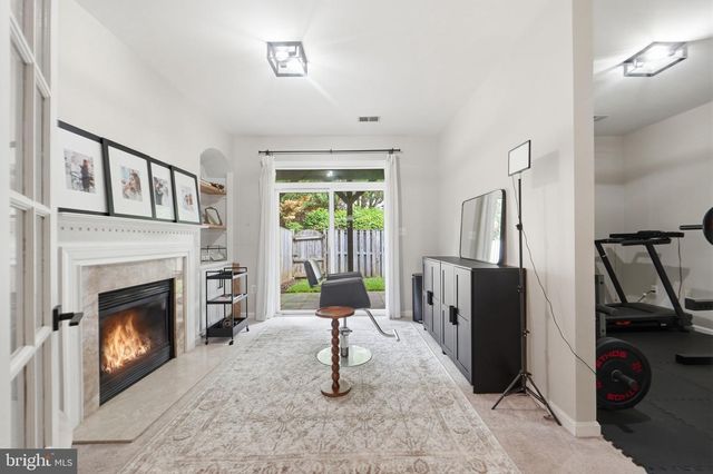 14222 LEGEND GLEN CT, Gainesville, VA 20155