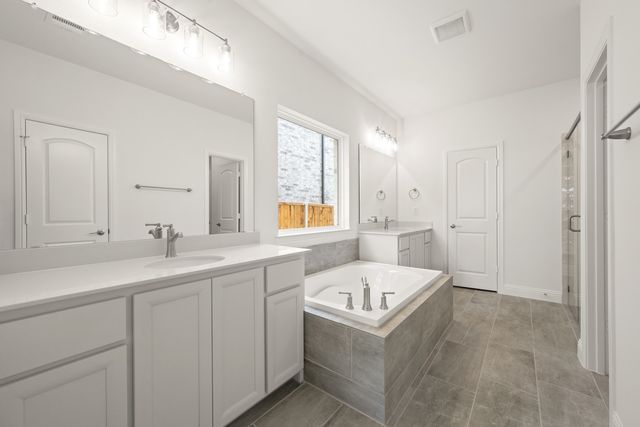 1022 Wheatland Drive, Justin, TX 76247