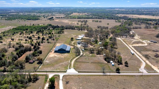 359 N County Line RD, Elgin, TX 78621