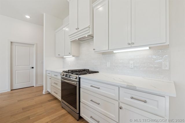 9726 E 132nd Street, Bixby, OK 74008