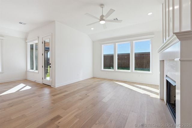 9726 E 132nd Street, Bixby, OK 74008