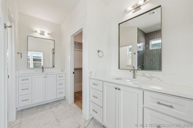 9726 E 132nd Street, Bixby, OK 74008