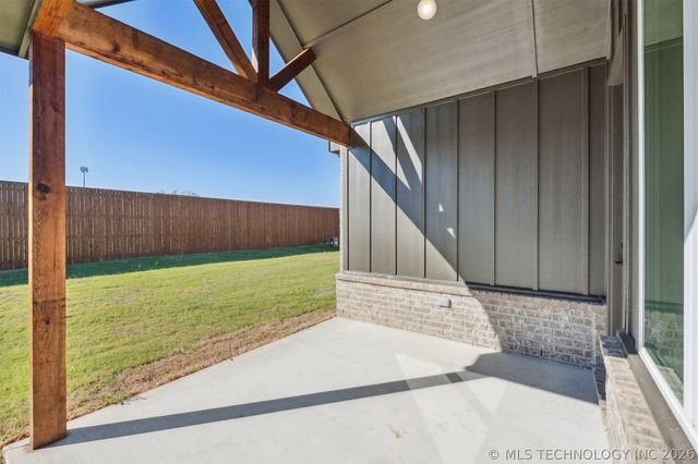 9726 E 132nd Street, Bixby, OK 74008