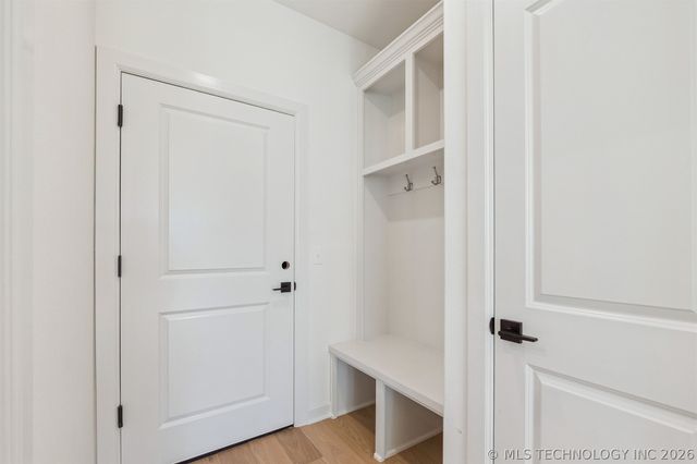 9726 E 132nd Street, Bixby, OK 74008